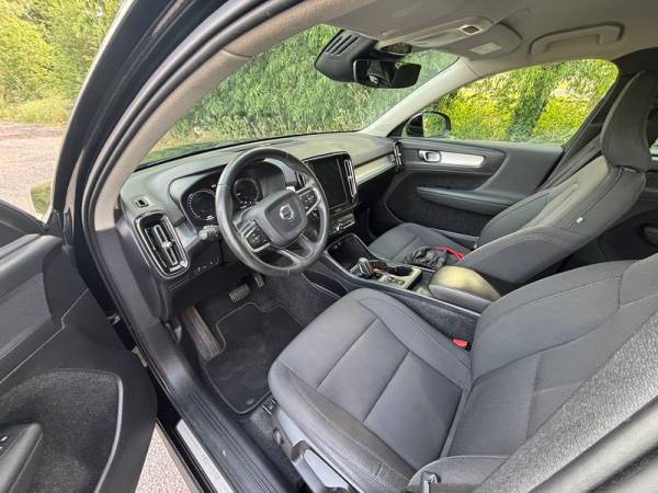 car Volvo XC40 id14955 photo #7