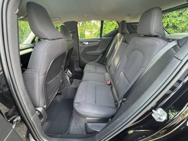 car Volvo XC40 id14955 photo #8