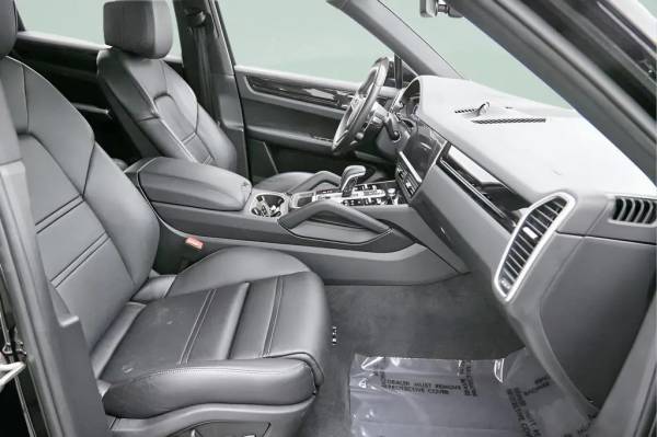 car Porsche Cayenne id15137 photo #11
