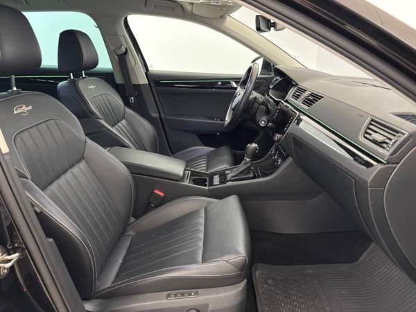 car Skoda Superb id15260 photo #7