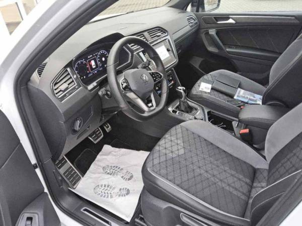 car Volkswagen Tiguan id15339 photo #7