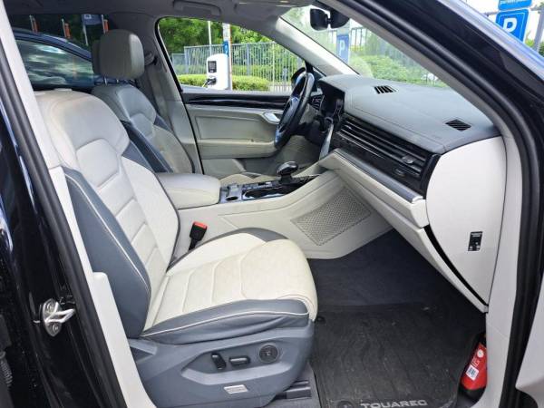 car Volkswagen Touareg id15341 photo #5