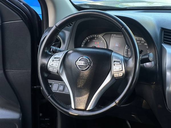 car Nissan Navara id15405 photo #10