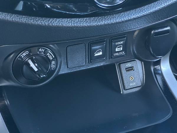 car Nissan Navara id15405 photo #14
