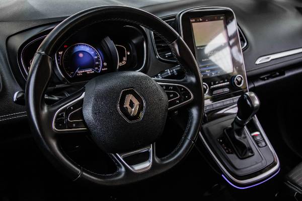 car Renault Grand Scenic id15411 photo #9