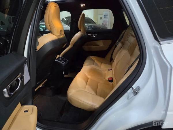 car Volvo XC60 id15469 photo #6