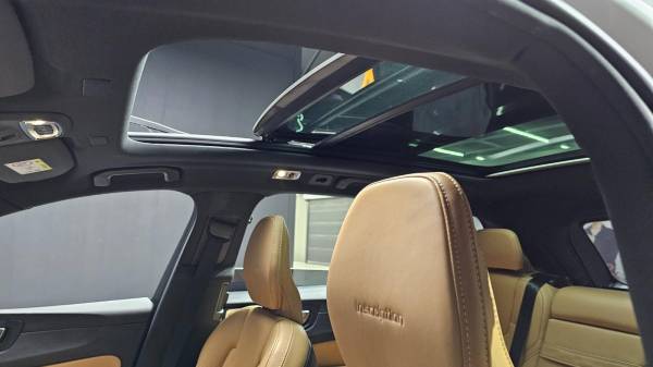 car Volvo XC60 id15470 photo #13