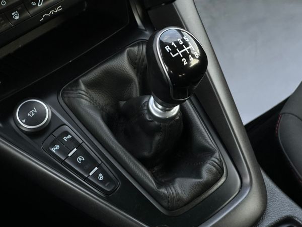 car Ford Focus id14328 photo #15