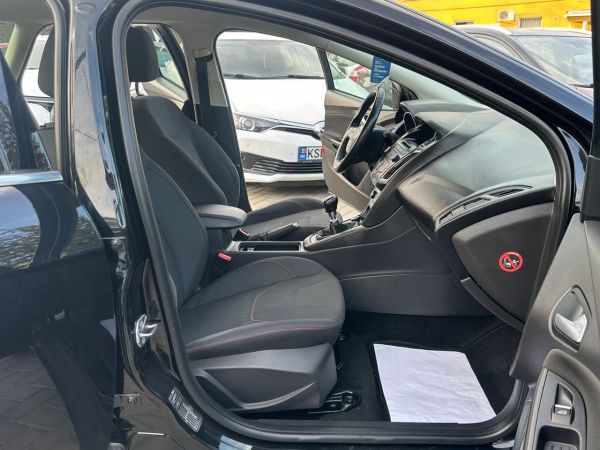 car Ford Focus id14328 photo #6