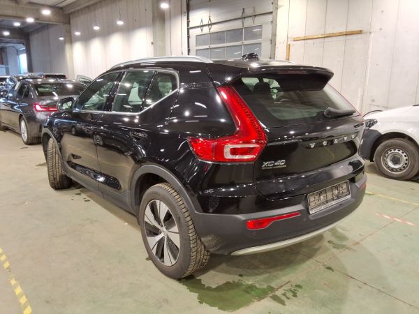 car Volvo XC40 id14463 photo #5