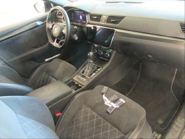 car Skoda Superb id12986 photo #5