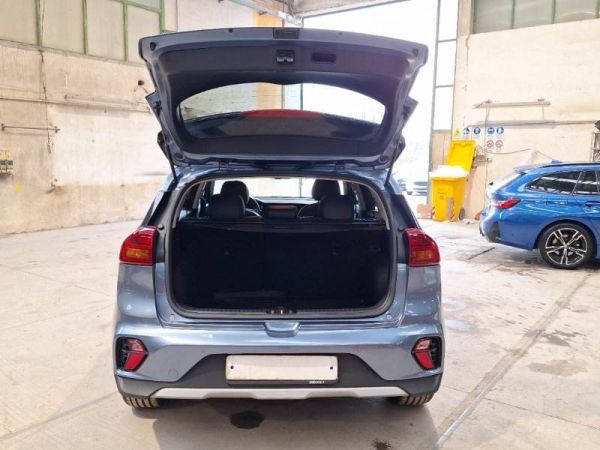 car KIA Niro id13025 photo #11