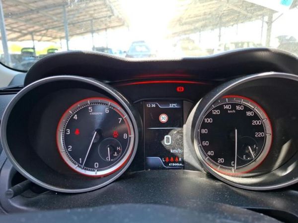car Suzuki Swift id13113 photo #7