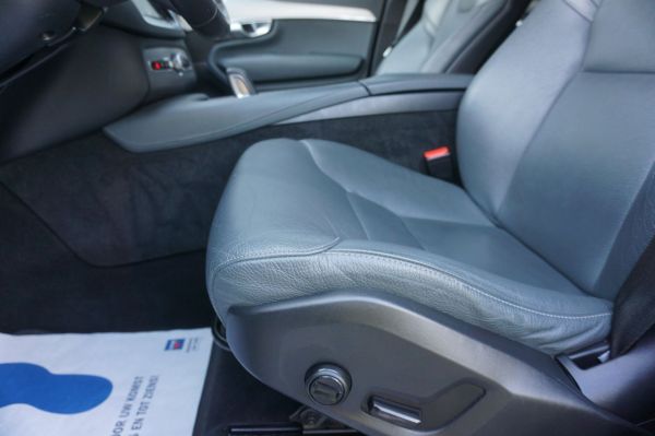 car Volvo XC90 id13123 photo #5