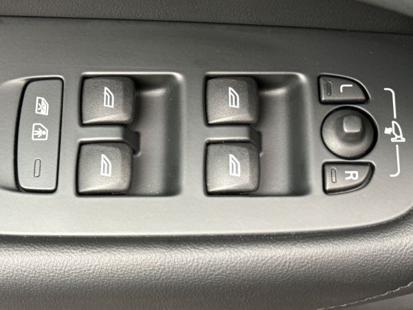 car Volvo XC60 id13209 photo #12
