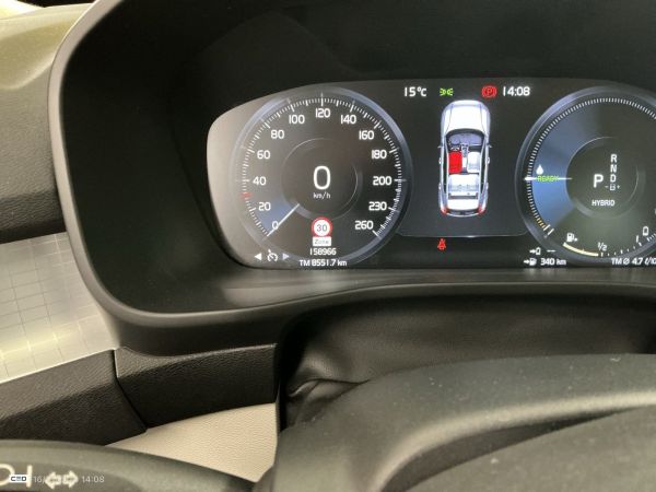 car Volvo XC40 id13219 photo #9
