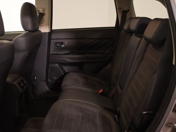 car Mitsubishi Outlander id13299 photo #10