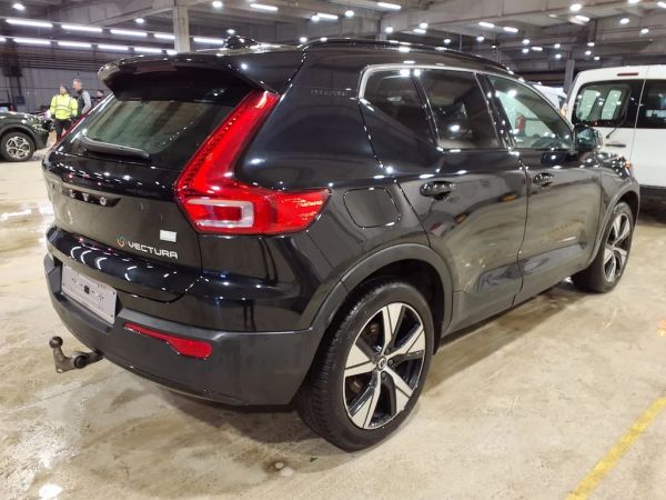 car Volvo XC40 id13385 photo #3