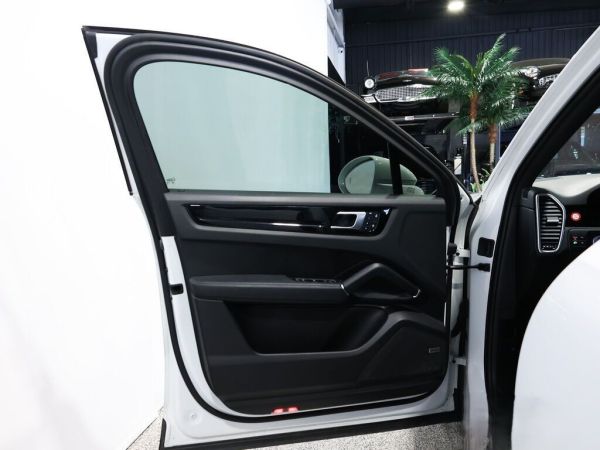 car Porsche Cayenne Coupe id13507 photo #11
