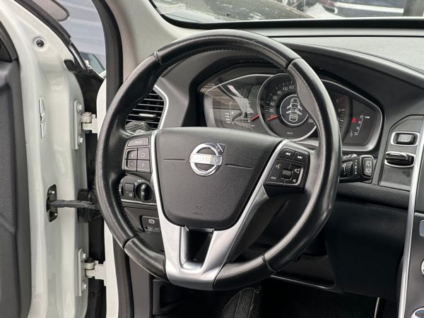 car Volvo XC60 id13550 photo #6