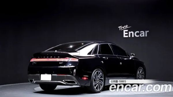 car Lincoln MKZ id13561 photo #3