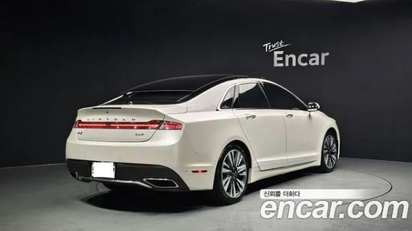 car Lincoln MKZ id13572 photo #3