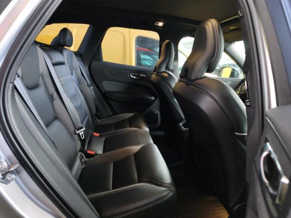 car Volvo XC60 id13662 photo #8