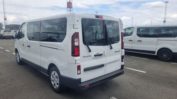 car Renault Trafic id13672 photo #5