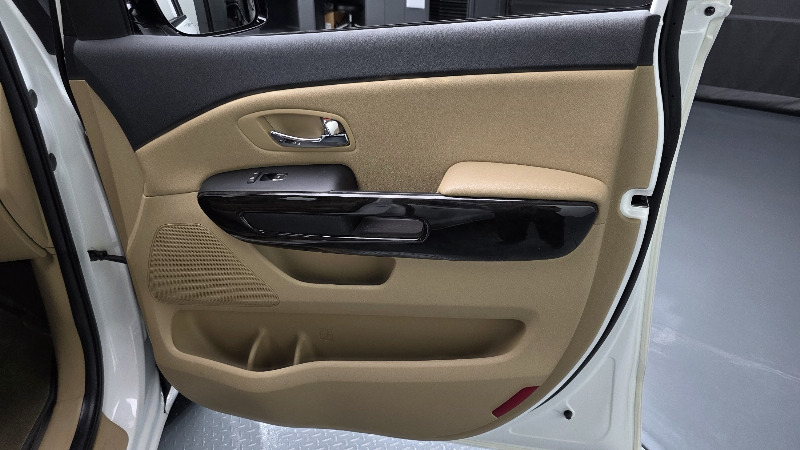 car KIA Carnival id262849 photo #25
