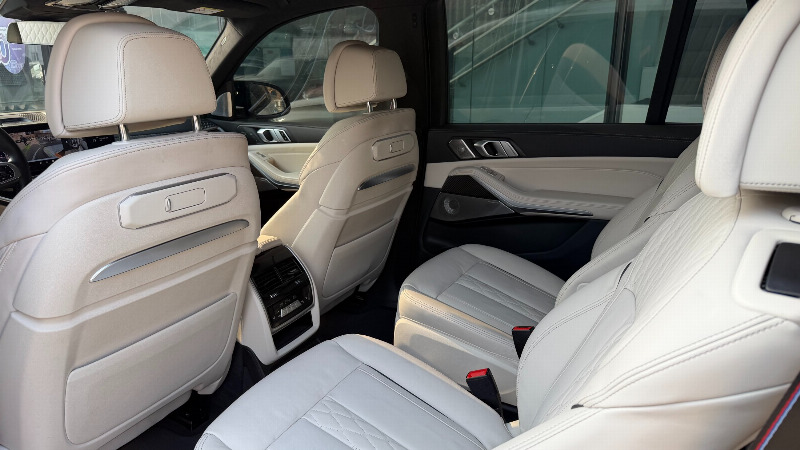 car BMW X7 id263457 photo #11