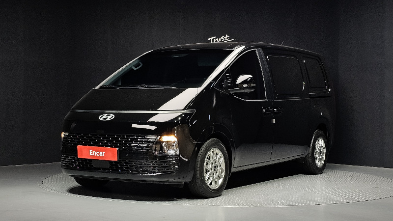 car Hyundai Staria id265045 main photo