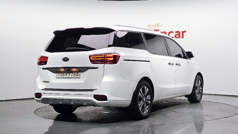 car KIA Carnival id266317 photo #2