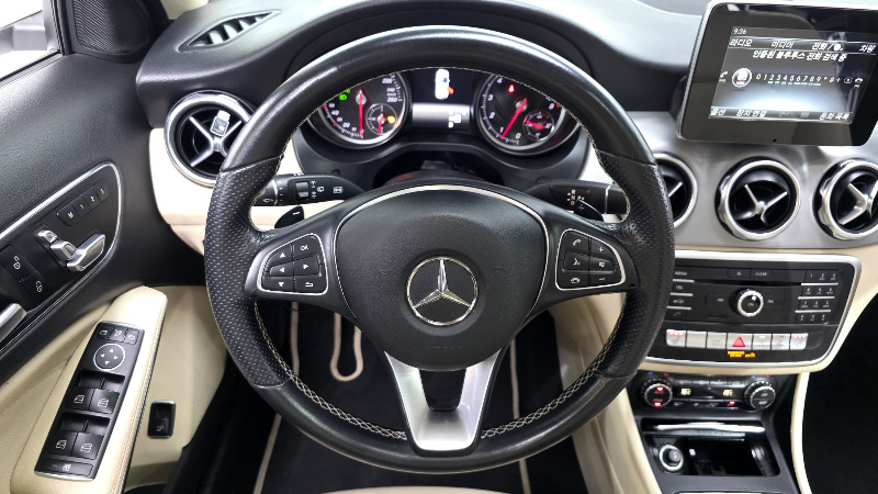 car Mercedes GLA id268514 photo #13