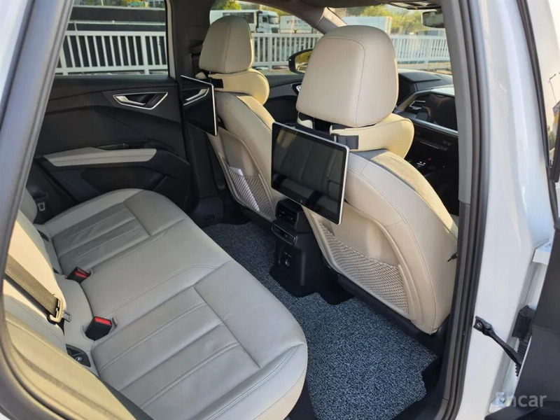car Audi Q4 e-tron id268661 photo #18