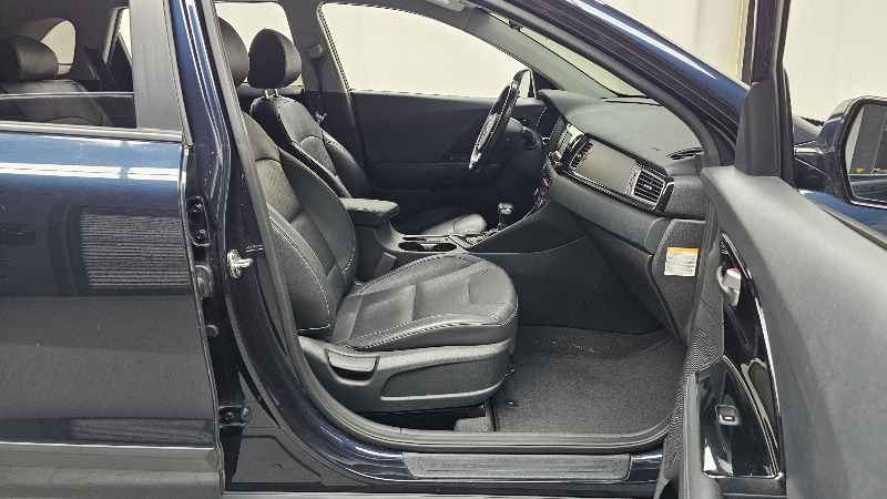 car KIA Niro id270579 photo #11