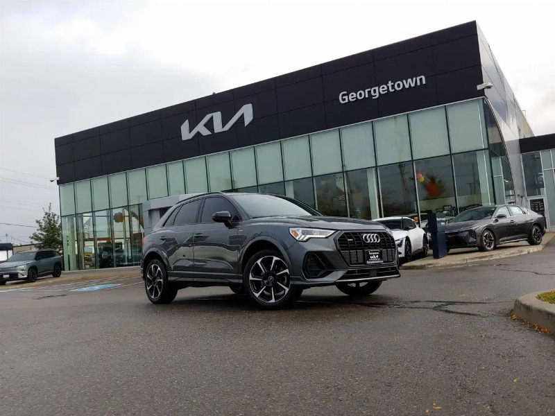 car Audi Q3 id271112 main photo