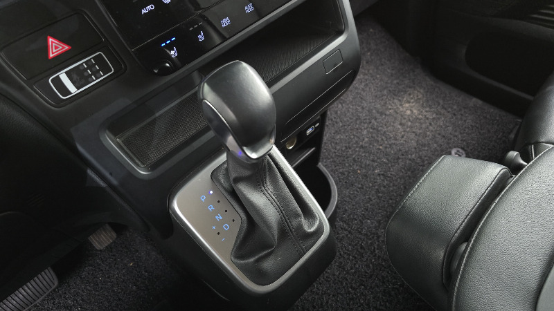 car Hyundai Staria id271178 photo #9