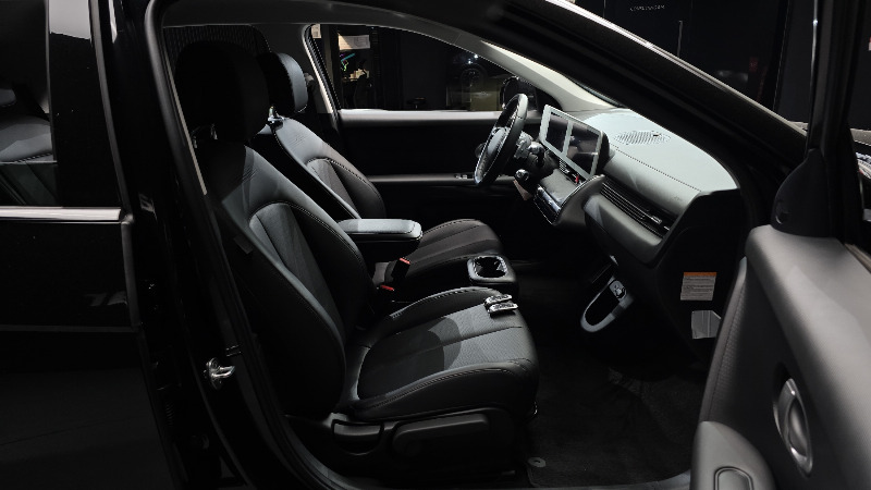 car Hyundai IONIQ 5 id272513 photo #26