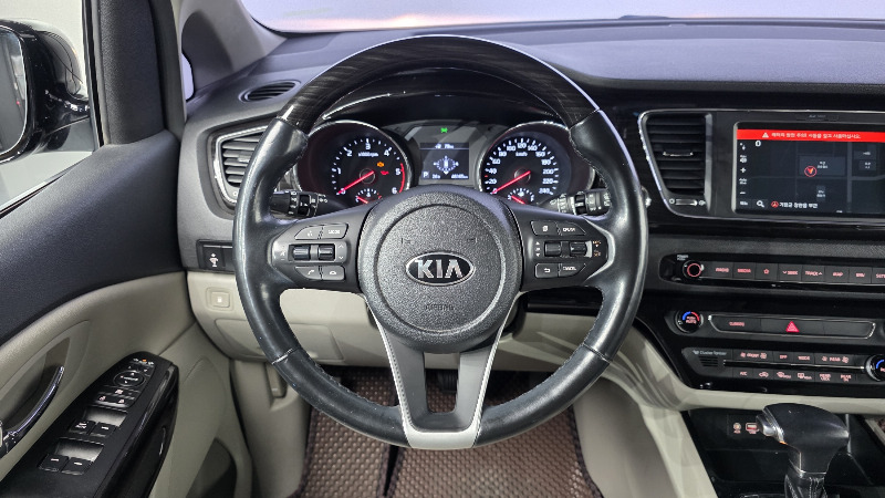 car KIA Carnival id272828 photo #12