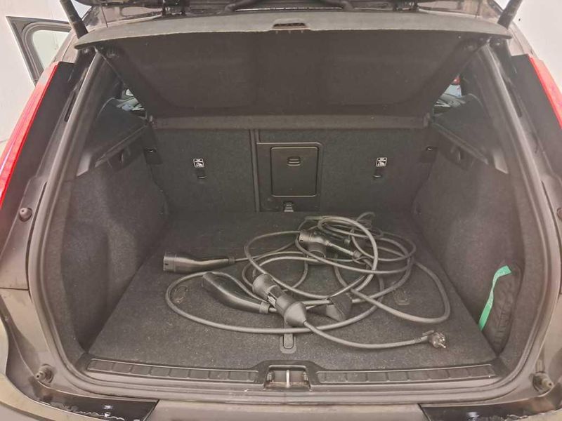 car Volvo XC40 id274441 photo #19