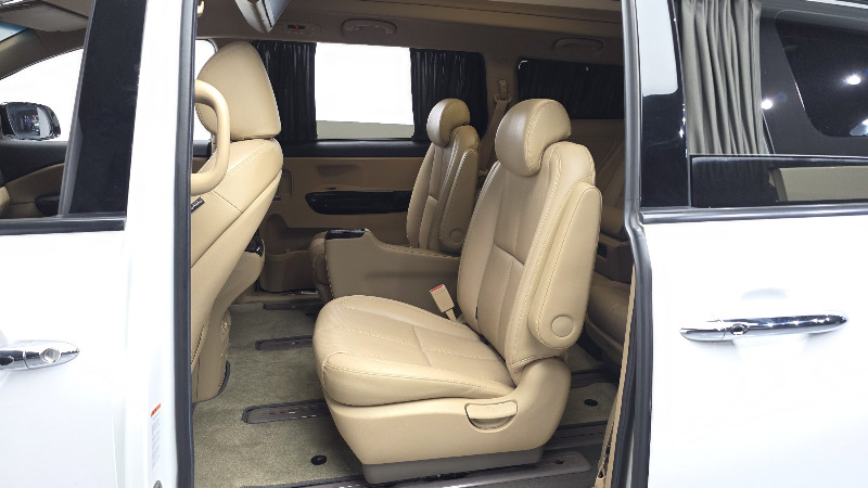 car KIA Carnival id277373 photo #26