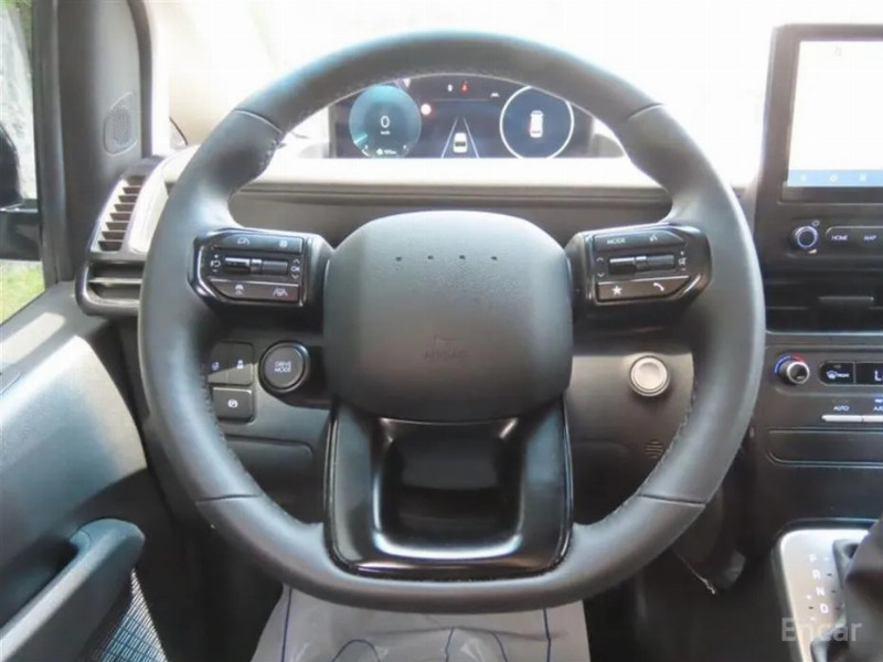 car Hyundai Staria id279235 photo #16