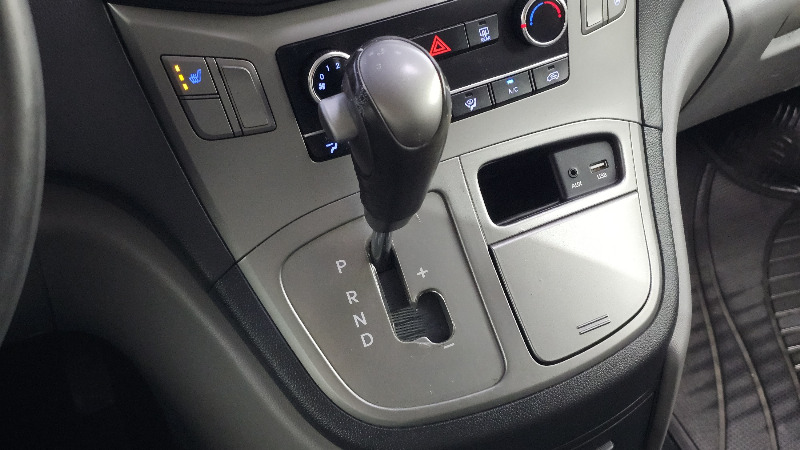 car Hyundai Grand Starex id281856 photo #9