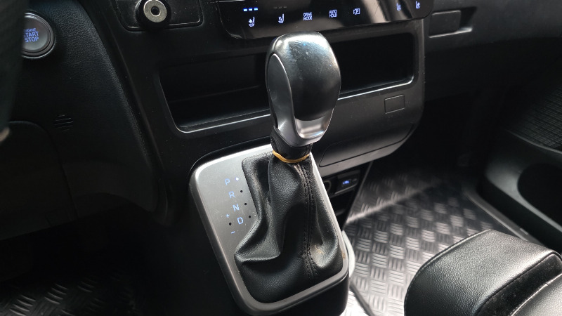 car Hyundai Staria id284283 photo #9