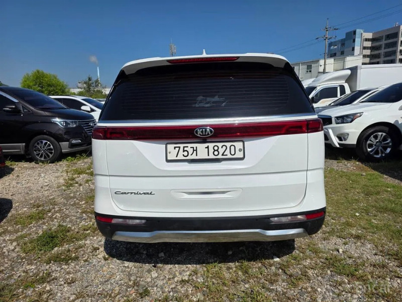 car KIA Carnival id284358 photo #4