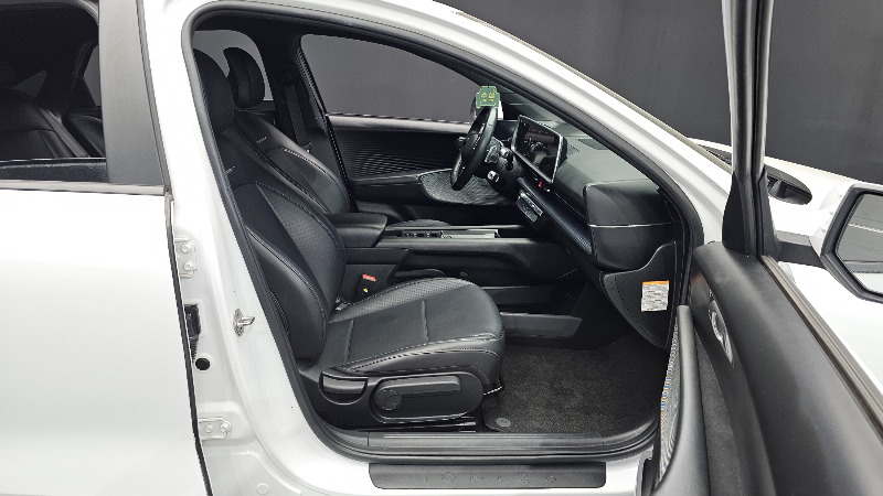 car Hyundai IONIQ 6 id284742 photo #26