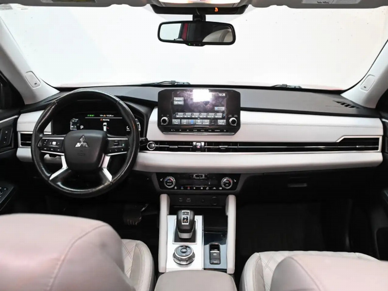 car Mitsubishi Outlander id284787 photo #18