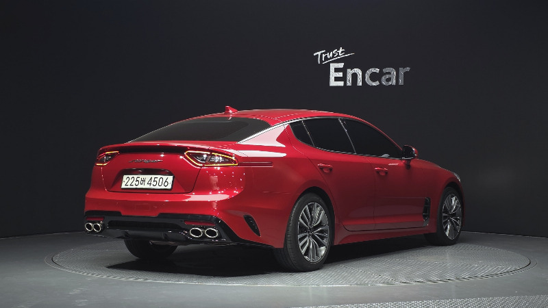 car KIA Stinger id284811 photo #2