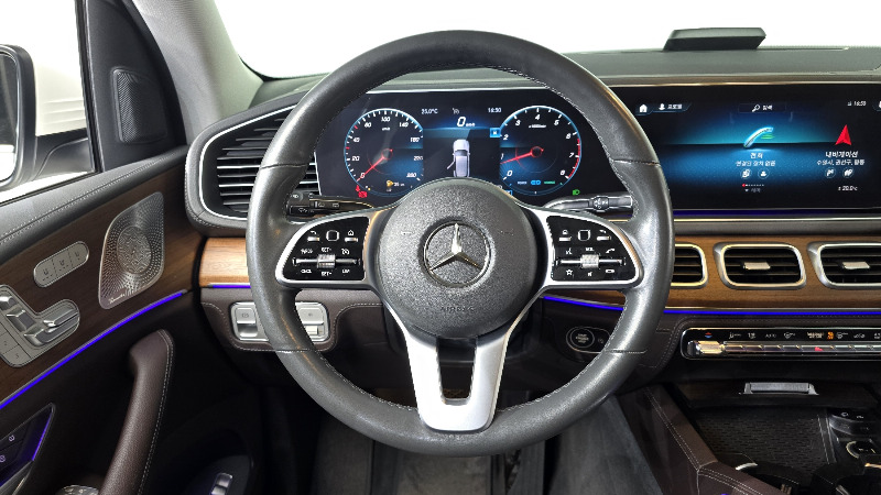 car Mercedes GLE id285243 photo #13