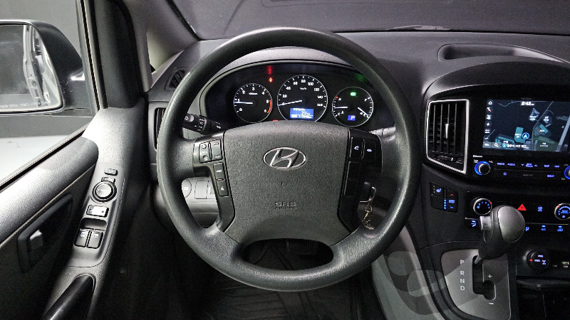car Hyundai Grand Starex id287124 photo #13